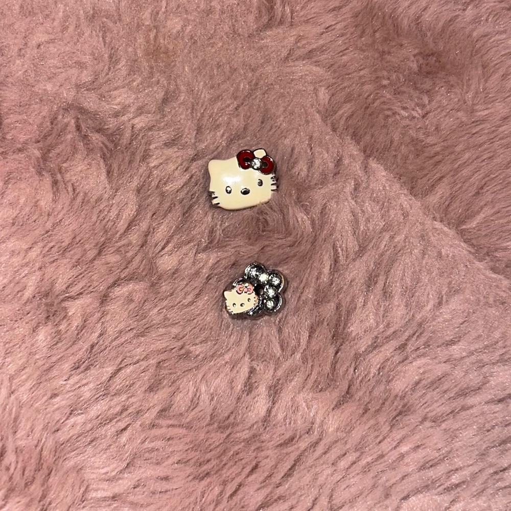 🎀HELLO KITTY charms🎀